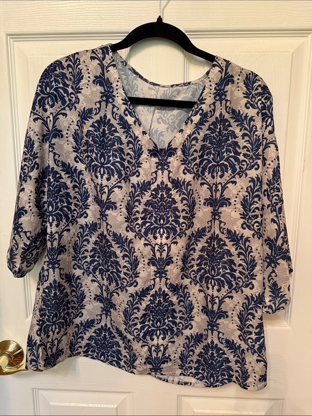 Women's Blue and White V-Neck Printed Blouse